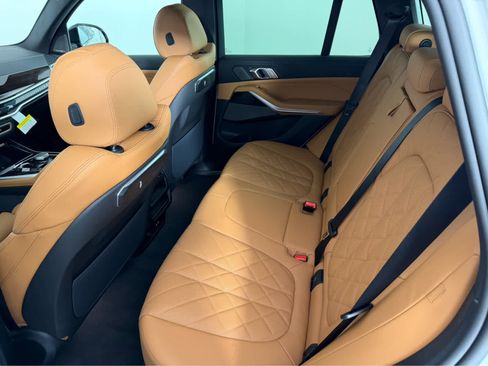 New 2026 BMW X5 xDrive40i w/ M Sport Package image 14