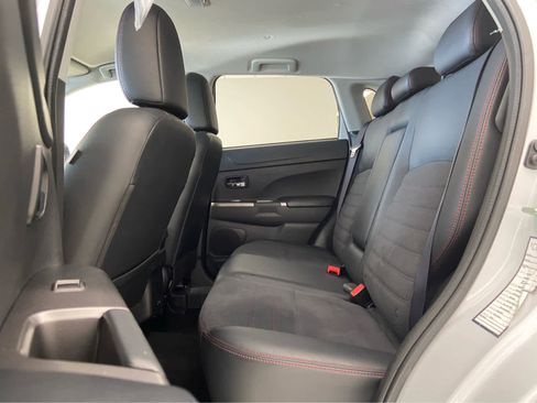 Used 2024 Mitsubishi Outlander Sport SE image 13