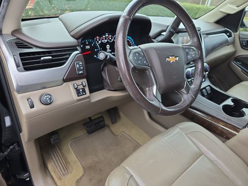 Used 2017 Chevrolet Tahoe LT w/ LT Signature Package image 17