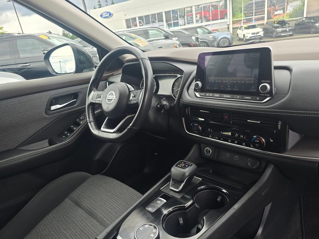 Used 2021 Nissan Rogue SV AWD/4WD image 10