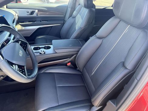 New 2026 Cadillac Vistiq Luxury image 11