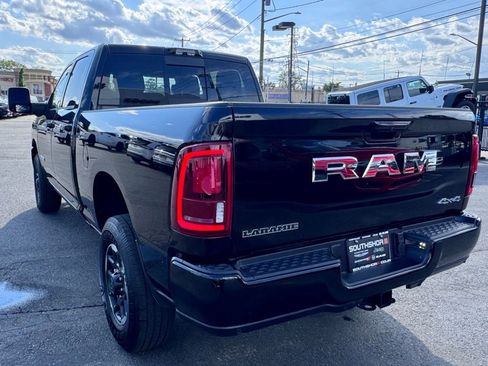 Used 2025 RAM 2500 Laramie AWD/4WD image 5