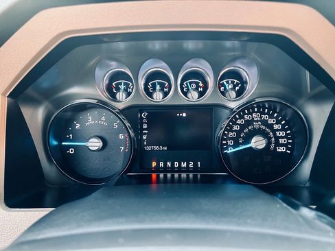 Used 2014 Ford F250 Lariat image 17