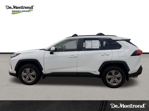 Used 2024 Toyota RAV4 LE AWD/4WD image 8