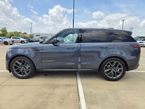 Certified 2025 Land Rover Range Rover Sport SE image 9