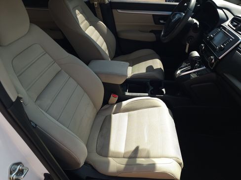 Used 2017 Honda CR-V LX image 12