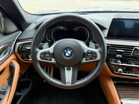 Used 2019 BMW 530i xDrive w/ M Sport Package AWD/4WD image 17