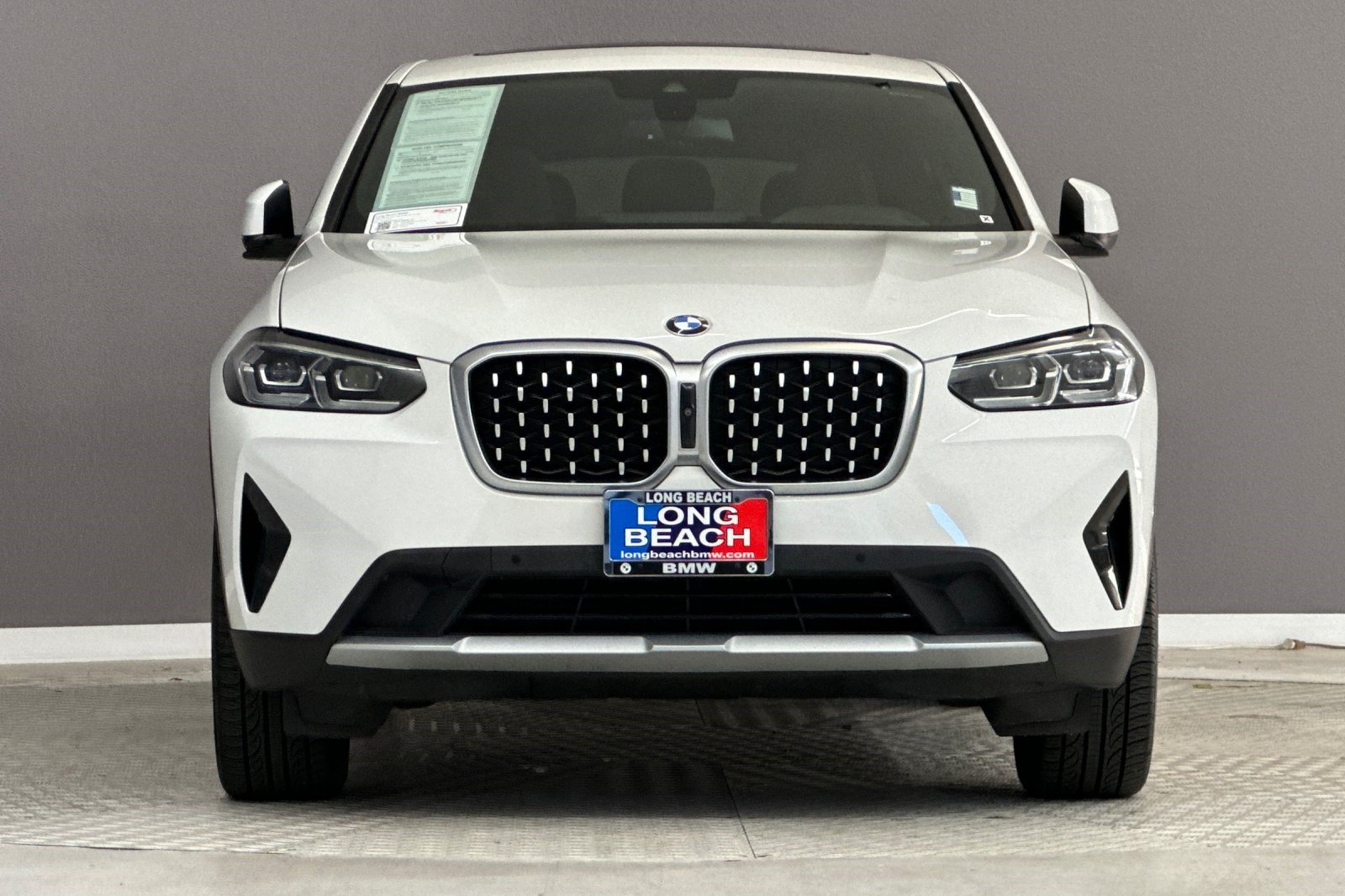 Used 2023 BMW X4 xDrive30i w/ Parking Assistance Package AWD/4WD image 5
