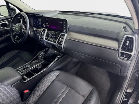 Certified 2021 Kia Sorento SX FWD image 31