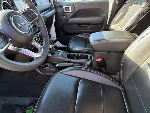 Used 2023 Jeep Wrangler Unlimited Sahara w/ Cold Weather Group image 11