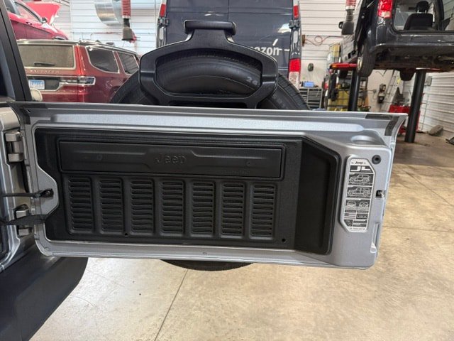 Used 2020 Jeep Wrangler Unlimited Sport AWD/4WD image 25