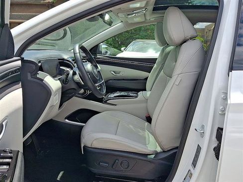 Certified 2024 Hyundai Tucson Limited AWD/4WD image 11
