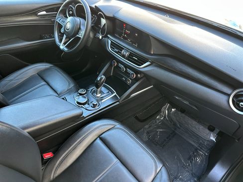Used 2019 Alfa Romeo Stelvio RWD image 18