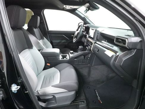 Used 2025 Toyota Tacoma TRD Sport image 29