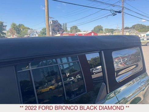 Used 2022 Ford Bronco Black Diamond image 11