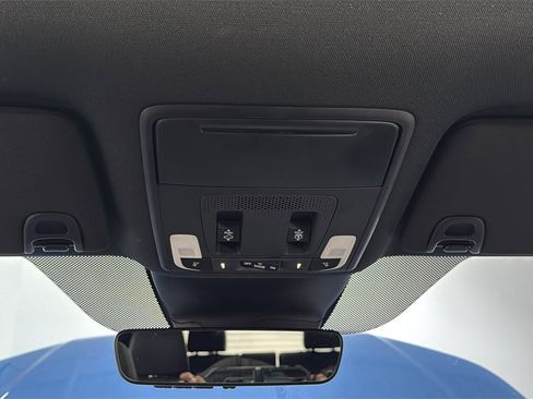 Used 2023 Honda Pilot TrailSport image 11