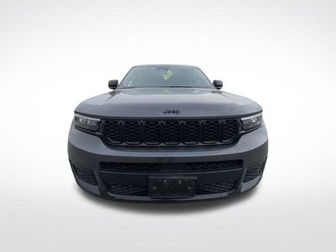 Used 2024 Jeep Grand Cherokee L Altitude image 15