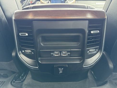 Used 2022 RAM 1500 Laramie AWD/4WD image 17