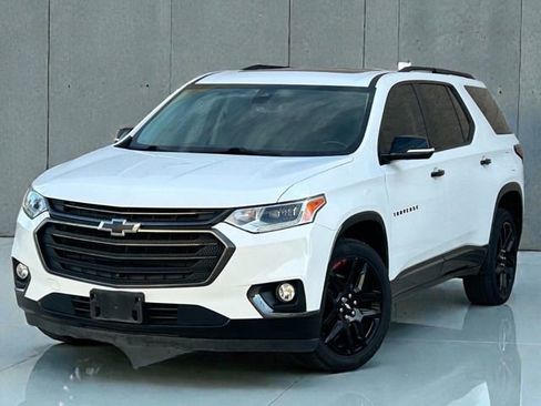 Used 2019 Chevrolet Traverse Premier w/ Redline Edition image 3