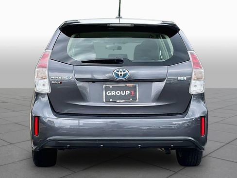 Used 2015 Toyota Prius V Three FWD image 5