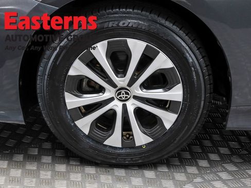 Used 2022 Toyota Prius Prime XLE image 32