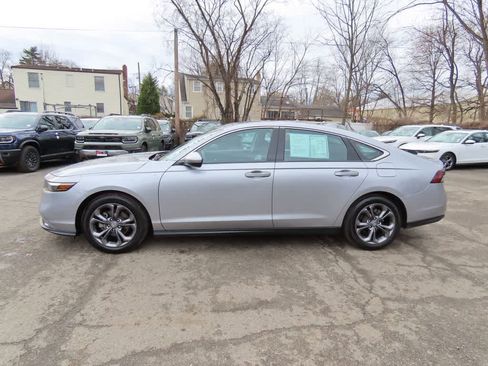 Certified 2023 Honda Accord EX image 3