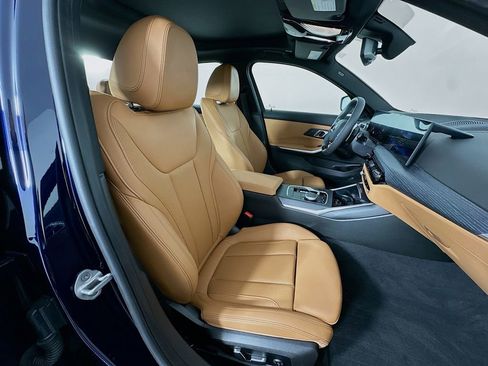 Used 2025 BMW 330i Sedan w/ Convenience Package image 30