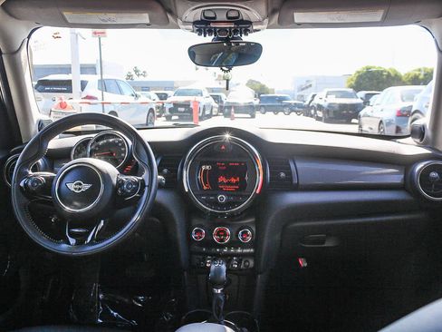 Used 2016 MINI Cooper 4-Door Hardtop FWD image 13
