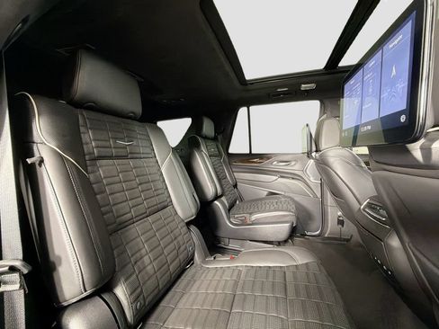Used 2021 Cadillac Escalade Sport Platinum w/ Heavy-Duty Trailer Package AWD/4WD image 30
