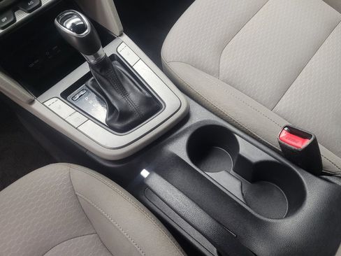 Used 2019 Hyundai Elantra Value Edition image 26