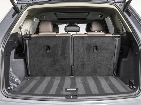 Used 2025 Volkswagen Atlas SEL image 39