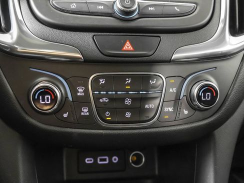 Used 2019 Chevrolet Equinox LT AWD/4WD image 31