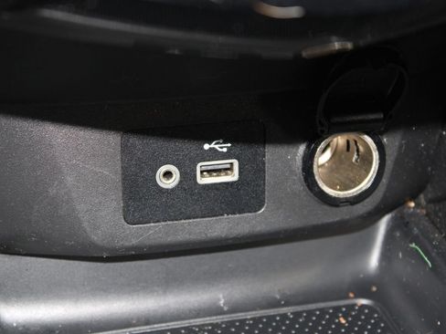 Used 2020 Nissan Rogue SV AWD/4WD image 32