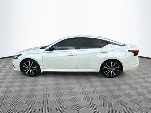 Used 2019 Nissan Altima 2.5 SR w/ SR Premium Package FWD image 9
