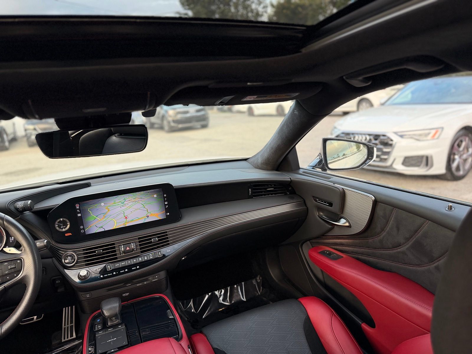 Used 2022 Lexus LS 500 F Sport w/ Accessory Package (Z1) AWD/4WD image 37