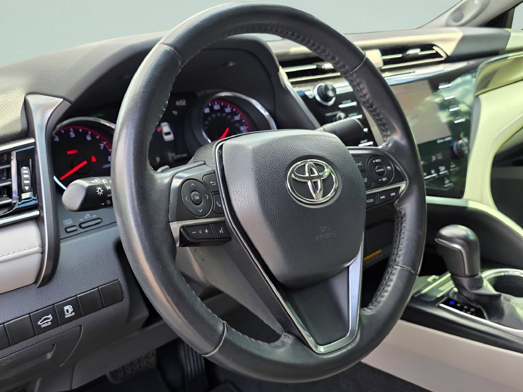 Used 2019 Toyota Camry XSE FWD image 13