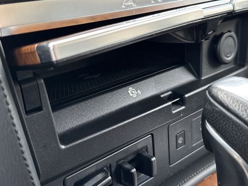 Used 2023 Nissan Armada SL RWD image 18