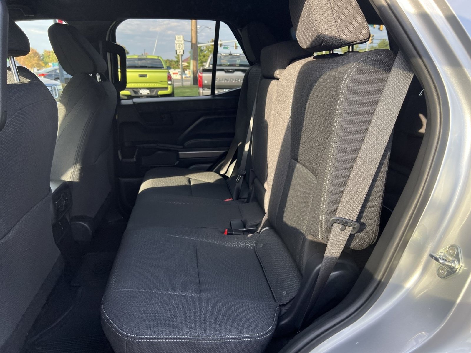 Used 2025 Toyota 4Runner SR5 AWD/4WD image 23