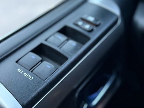 Used 2016 Toyota 4Runner Limited image 37