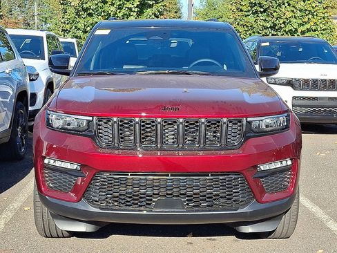 New 2025 Jeep Grand Cherokee Limited image 2