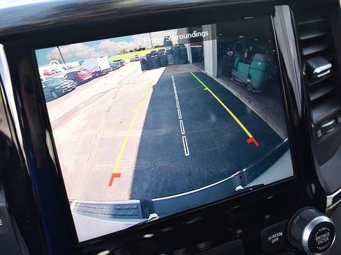 Used 2019 RAM 1500 Laramie AWD/4WD image 23