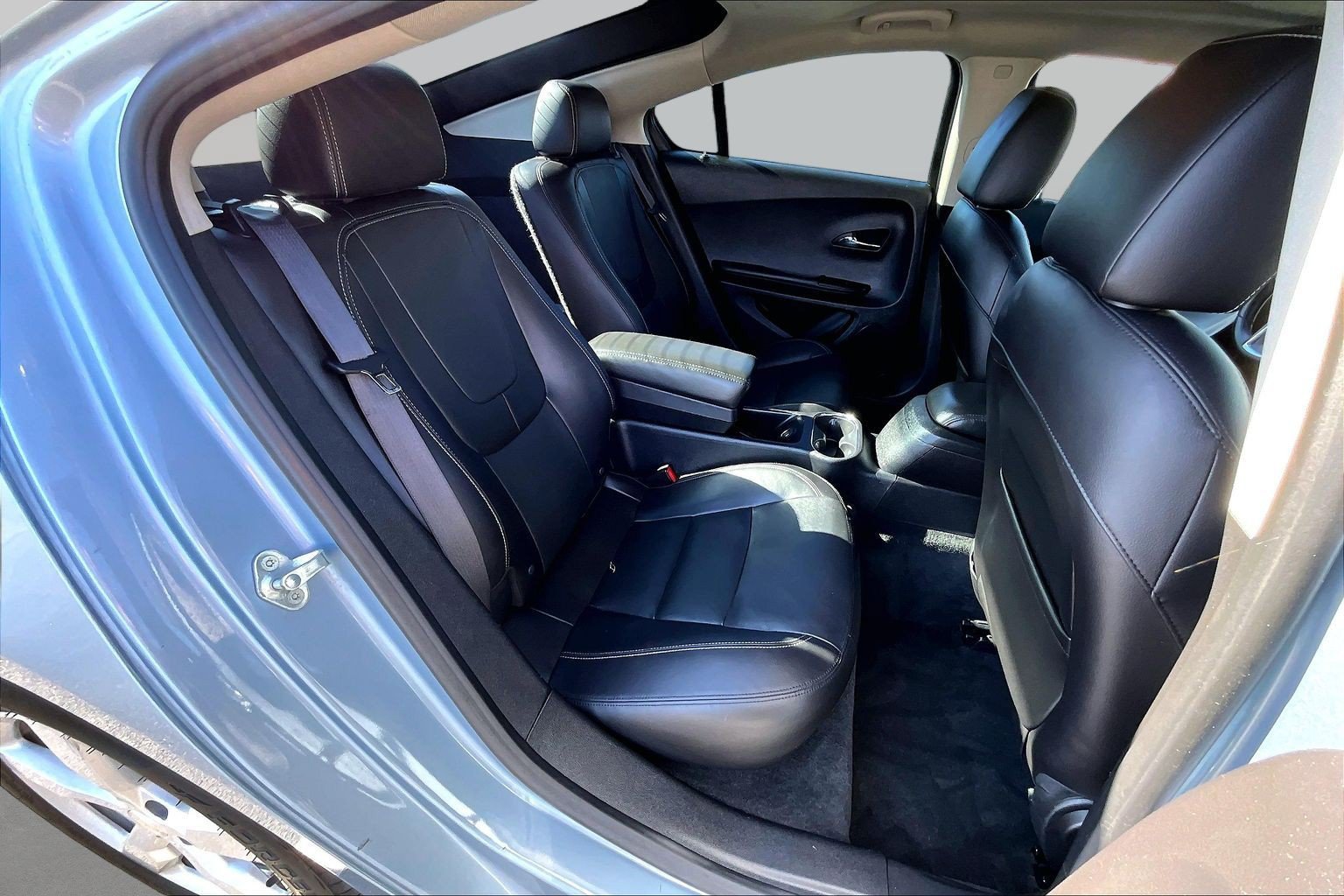 Used 2014 Chevrolet Volt Premium w/ Premium Trim Package FWD image 27