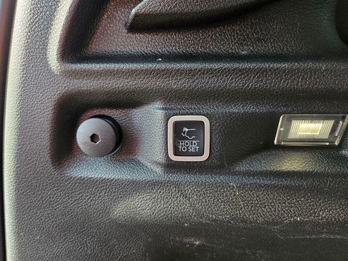 Used 2021 Jeep Grand Cherokee L Limited image 24