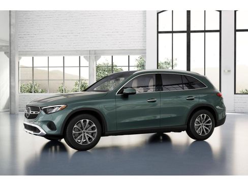 Used 2026 Mercedes-Benz GLC 300 4MATIC image 37