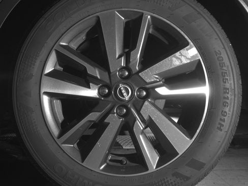 Used 2025 Nissan Versa SV image 14