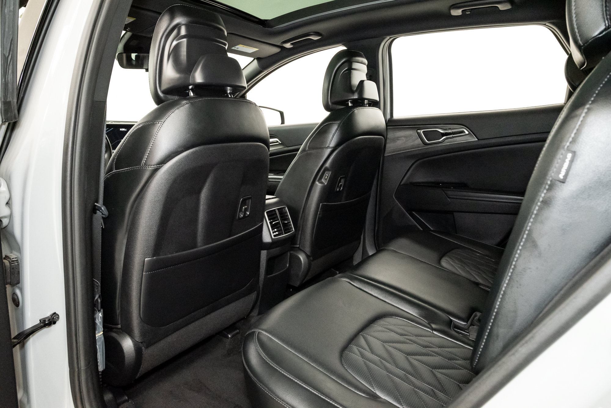 Certified 2024 Kia Sportage X-Line w/ X-Line Premium Package AWD/4WD image 26