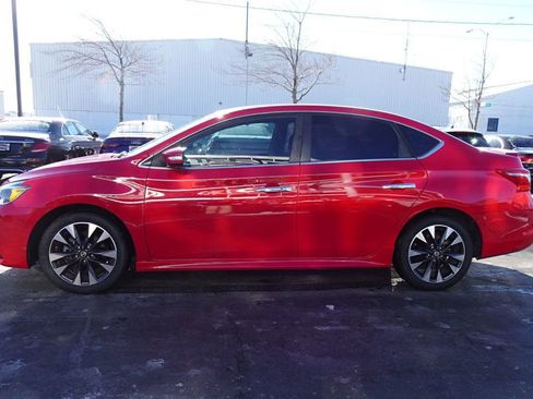Used 2019 Nissan Sentra SR image 5