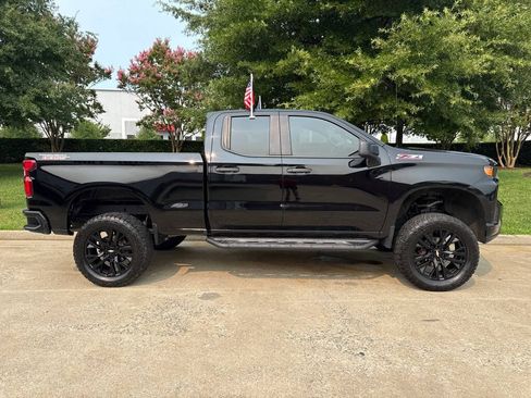 Used 2020 Chevrolet Silverado 1500 Custom Trail Boss w/ Custom Convenience Package AWD/4WD image 2