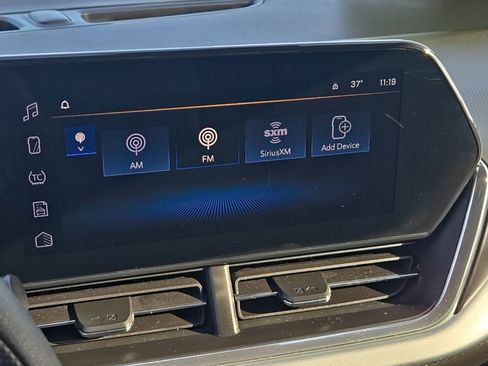 Used 2025 Chevrolet Trax LT image 23