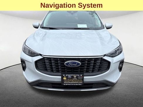 Used 2025 Ford Escape Platinum image 4